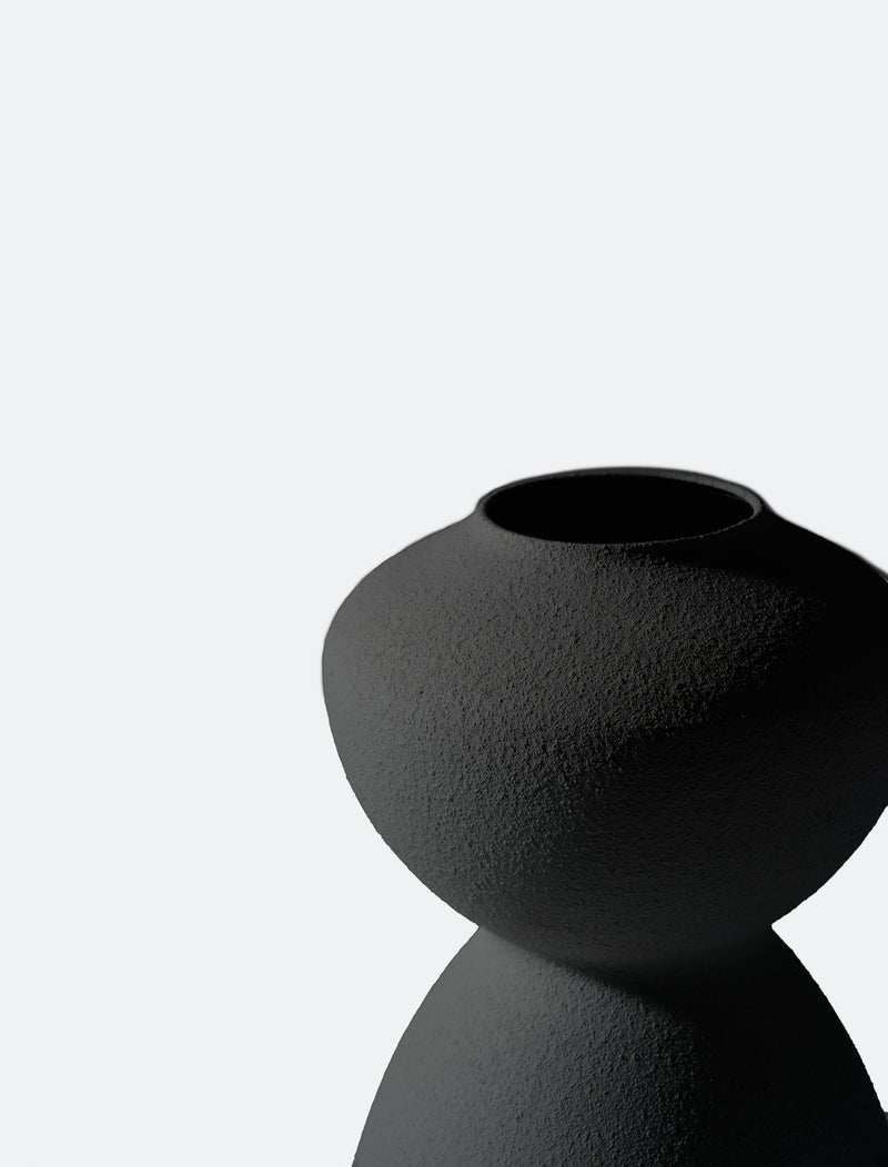 Laila Vase - Textured Black