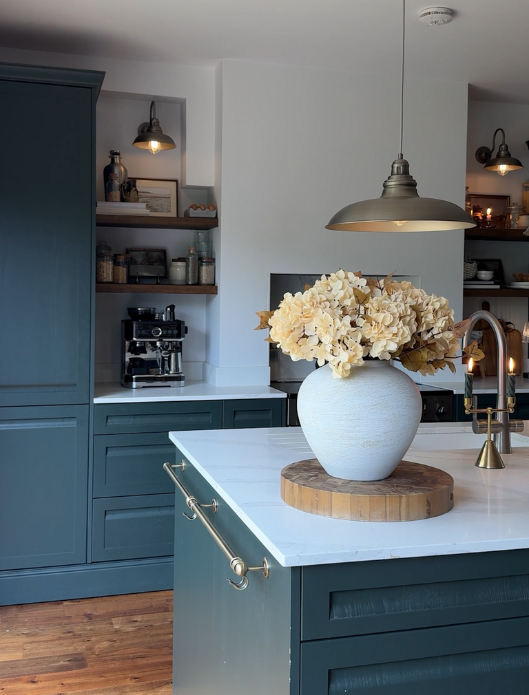 Faux Hydrangea Autumn Bouquet - Cream (7 stems)