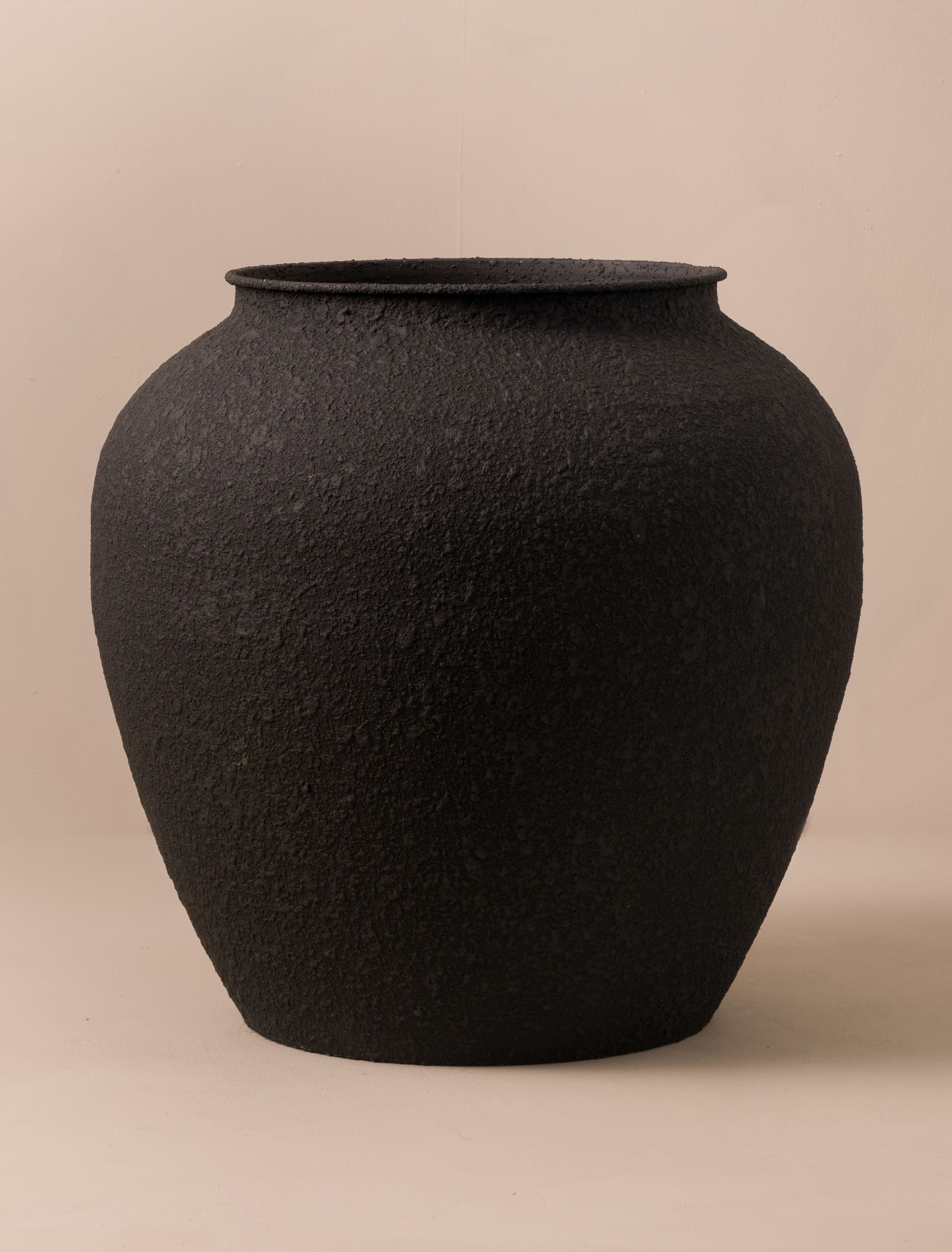 Large Iron Etta Pot - Black – contempee